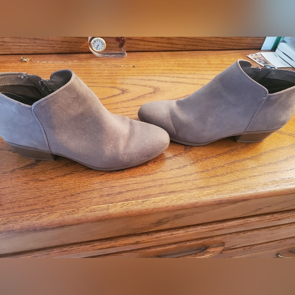 Taupe short Ankle boots. Size 7.5 W. Great shape. 1 inch heel, slanted